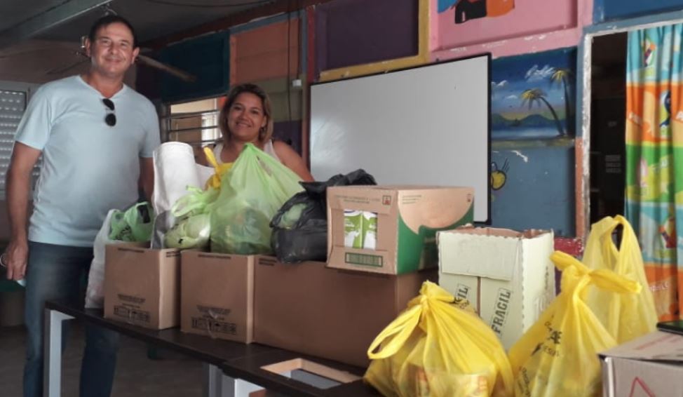 La Asociación Médica y Centro Asistencial entregaron alimentos de la campaña navideña class=