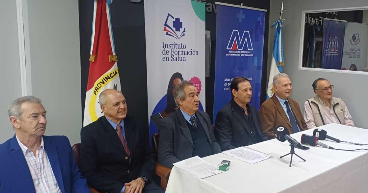 Autoridades Colegio de M&eacute;dicos y Asociaci&oacute;n M&eacute;dica