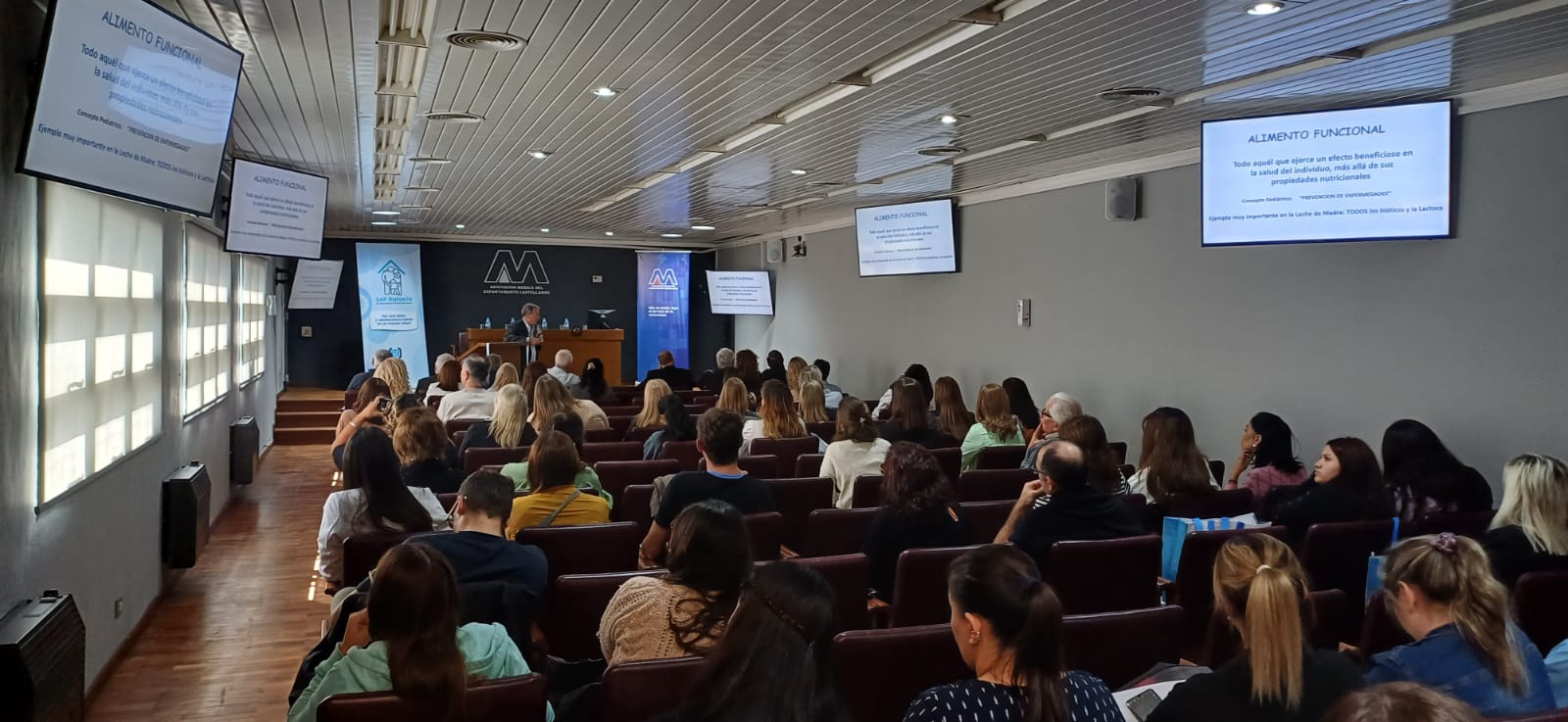 Casi 150 profesionales participaron de las Jornadas de Pediatría, en la AMDC class=